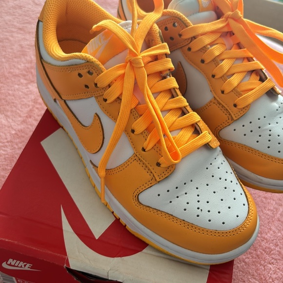 2021 Wmns Dunk Low 'Laser Orange' - Picture 5 of 7